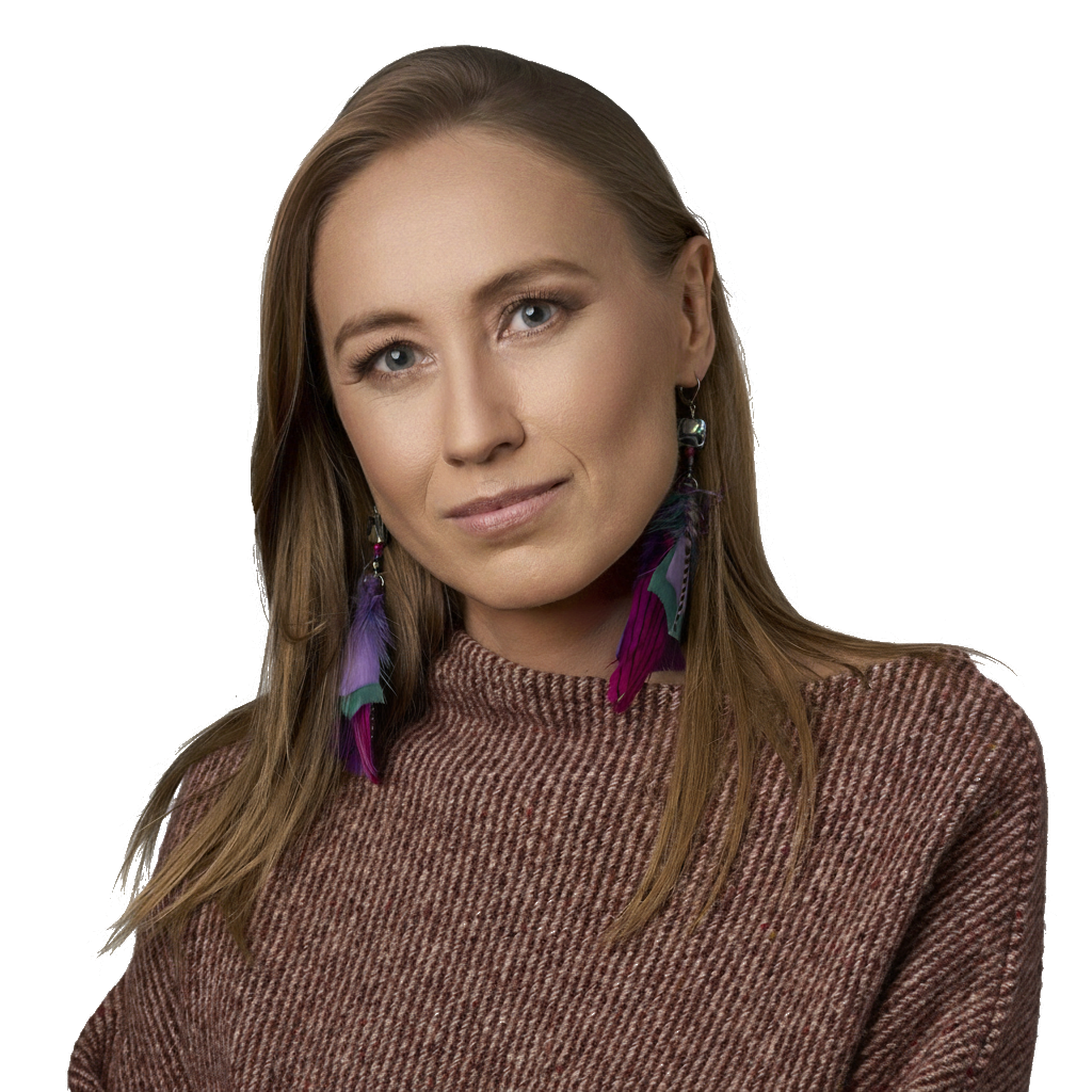 Małgorzata Żabińska, terapeutka o wysokich kompetencjach i wieloletniej praktyce w pracy z ciałem, wykonująca masaże i sesje uwalniania powięziowego w gabinecie Boskie Ciało. Do każdej sesji wnosi kobiecość, uważność i szacunek. Pracuje w głębokim połączeniu z naturą, obecnością i zaufaniem do wyższych sił, które jej towarzyszą. Jej własna droga rozwoju duchowego doprowadziła ją do wolności i radości, którymi dzieli się z klientami.